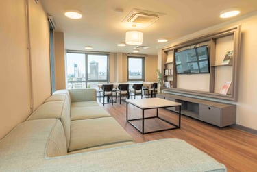 Bronze En Suite at iQ Astor House, 163 Notte Street, City Centre, Plymouth, PL12AQ - Image 4